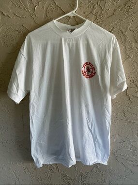 Vintage Rare Hooters Victoty T-Shirt NEW With Certificate of Authenticity  L